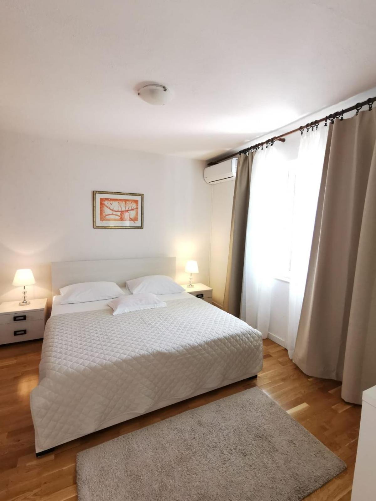 Apartment D&m1 *